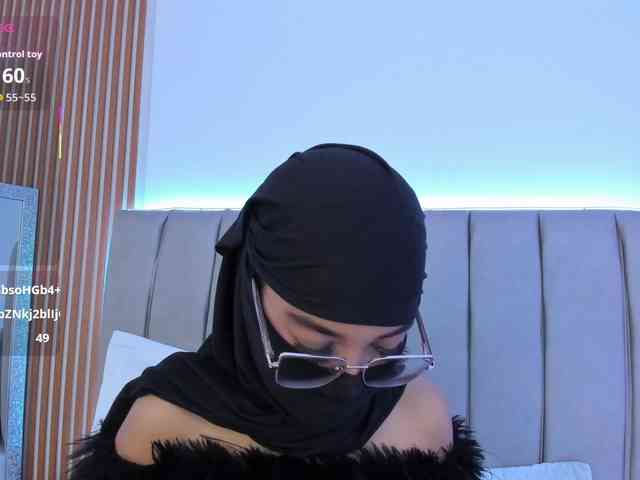 naishaa1 webcam