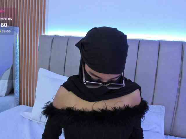 naishaa1 webcam