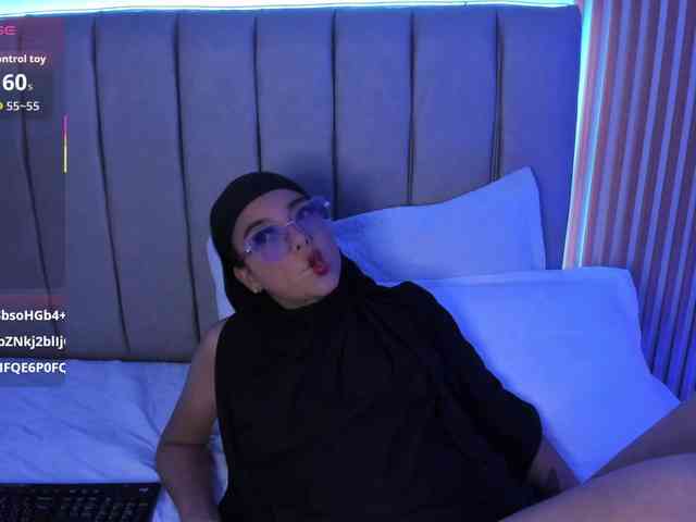 naishaa1 webcam