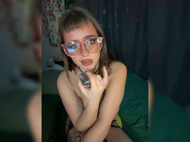 Bamb1-boobs webcam