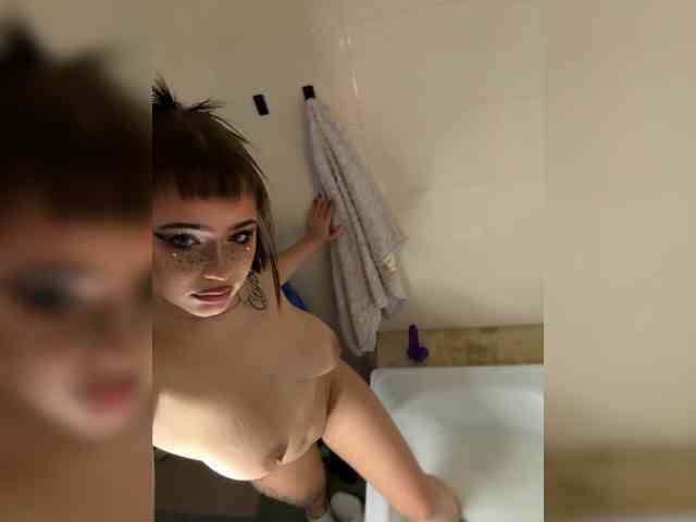 Bamb1-boobs webcam
