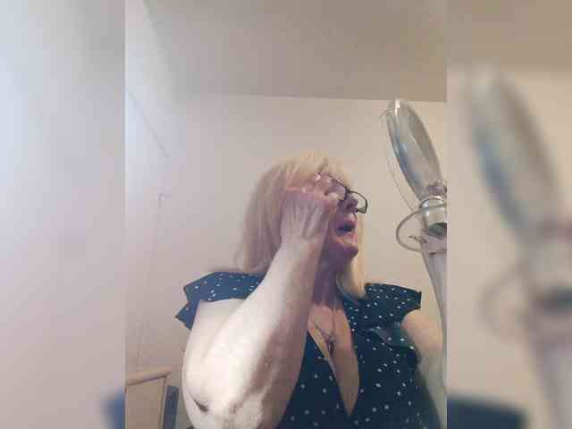 BoloshkaBlonda webcam