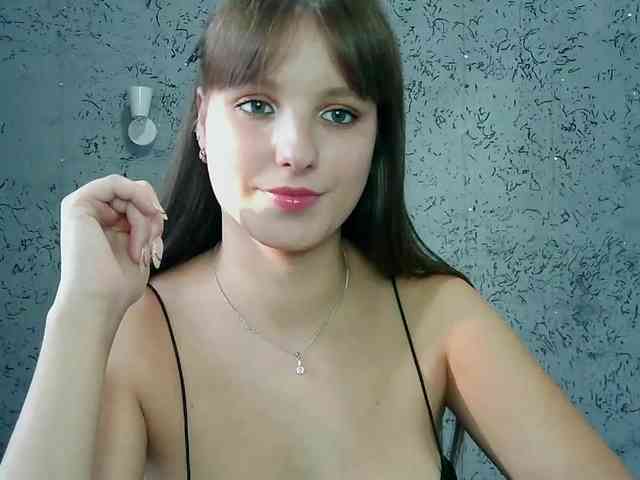 Leona-love webcam