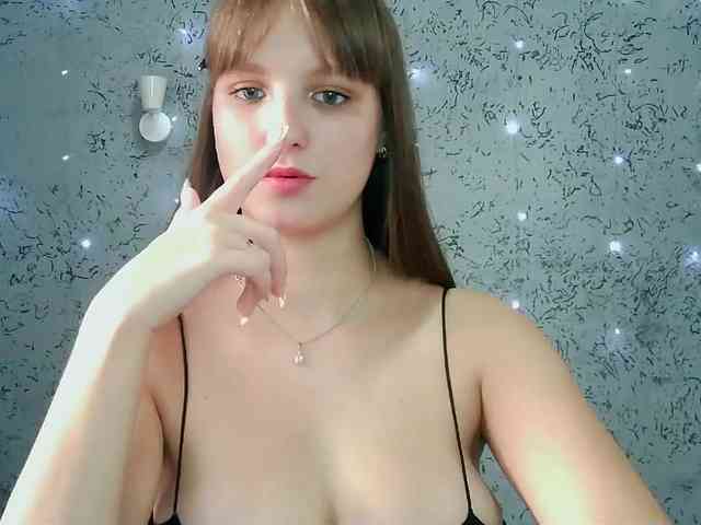 Leona-love webcam
