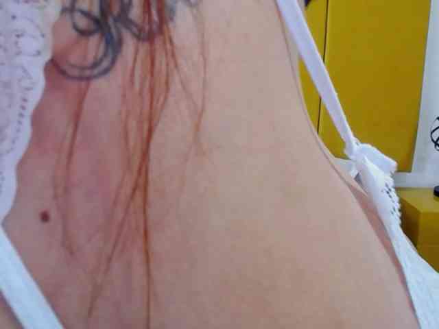 PamelaJohnsonn webcam