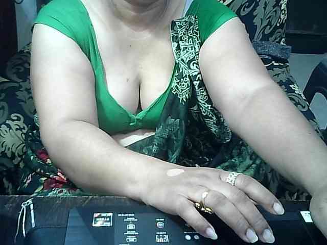 Indianbhabhimilf40 webcam