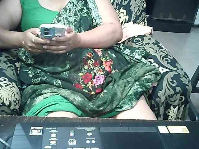 Indianbhabhimilf40 webcam