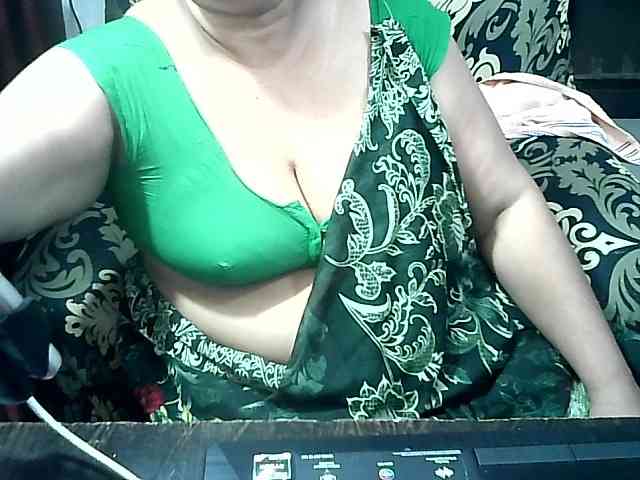 Indianbhabhimilf40 webcam