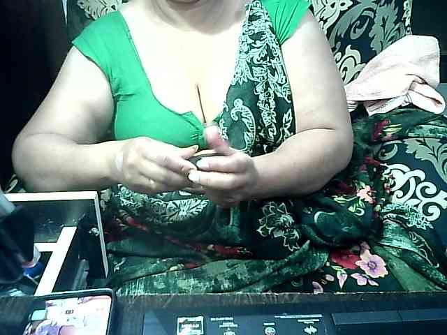 Indianbhabhimilf40 webcam