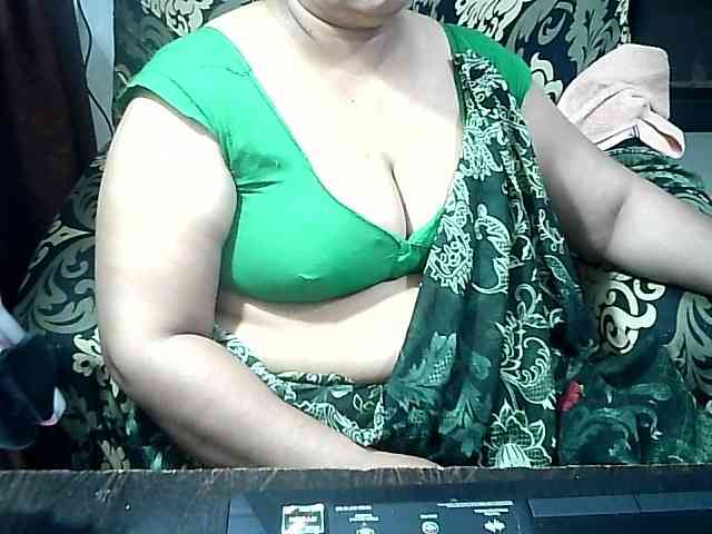 Indianbhabhimilf40 webcam