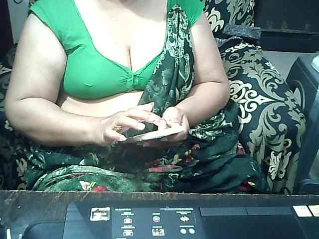 Indianbhabhimilf40 webcam