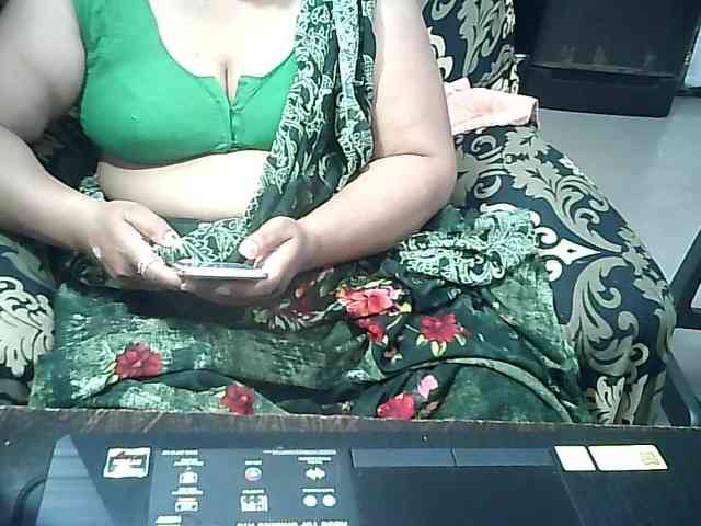 Indianbhabhimilf40 webcam