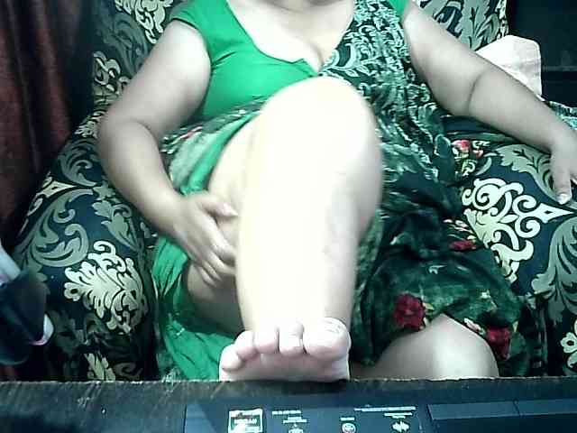 Indianbhabhimilf40 webcam