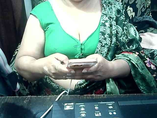 Indianbhabhimilf40 webcam