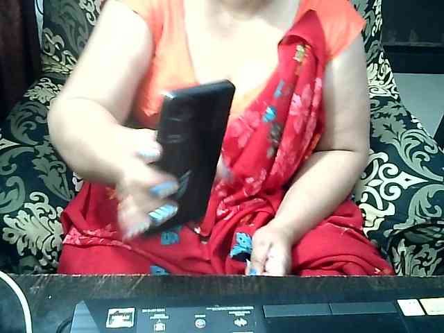 Indianbhabhimilf40 webcam