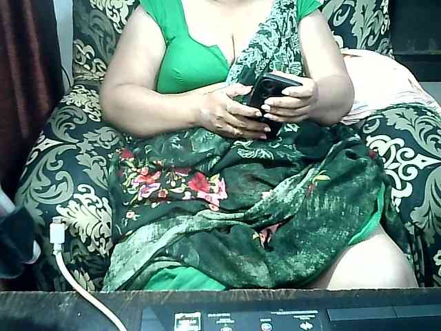 Indianbhabhimilf40 webcam
