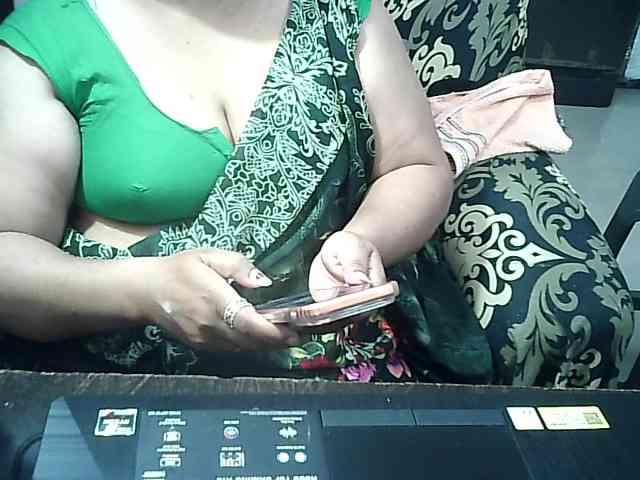 Indianbhabhimilf40 webcam
