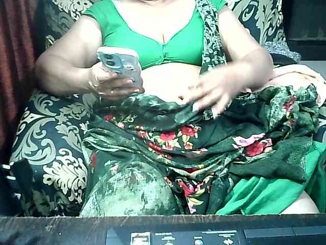 Indianbhabhimilf40 webcam