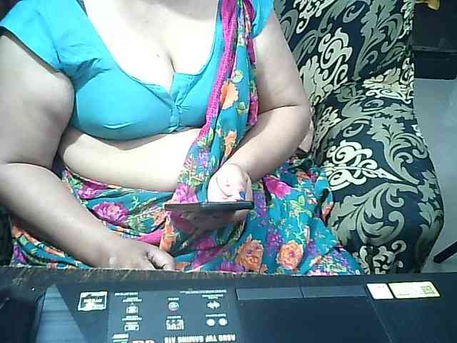 Indianbhabhimilf40 webcam