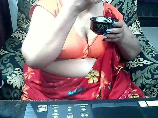 Indianbhabhimilf40 webcam