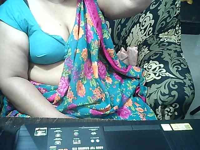Indianbhabhimilf40 webcam