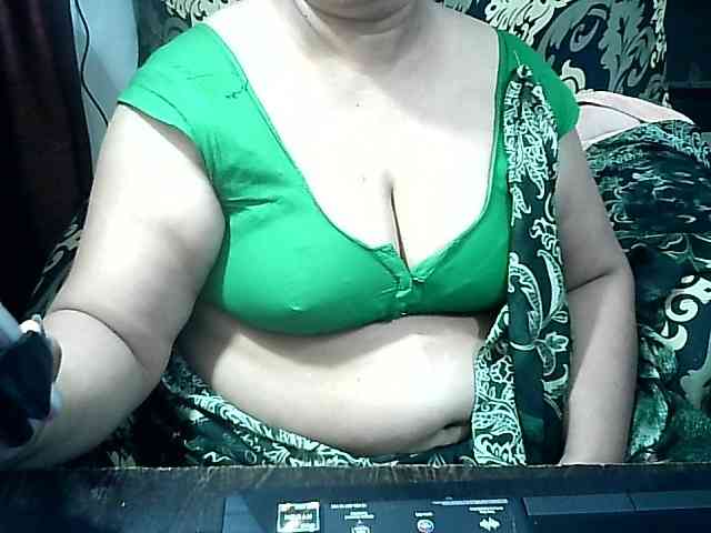 Indianbhabhimilf40 webcam