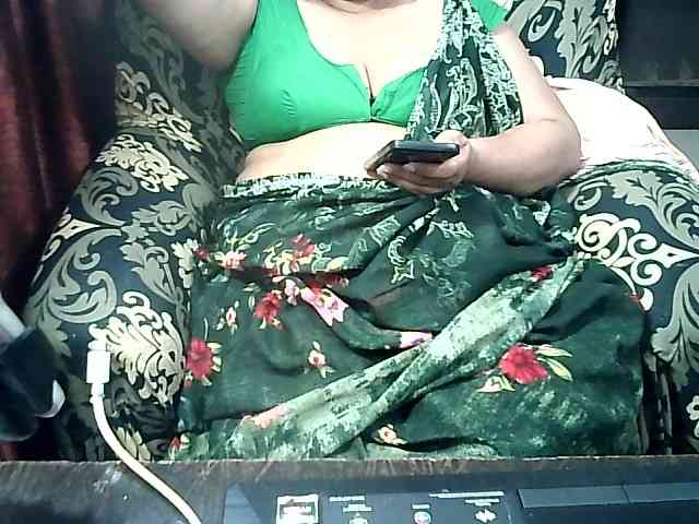Indianbhabhimilf40 webcam
