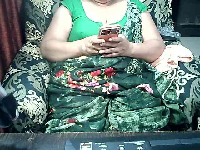 Indianbhabhimilf40 webcam