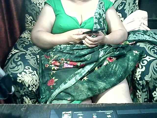 Indianbhabhimilf40 webcam