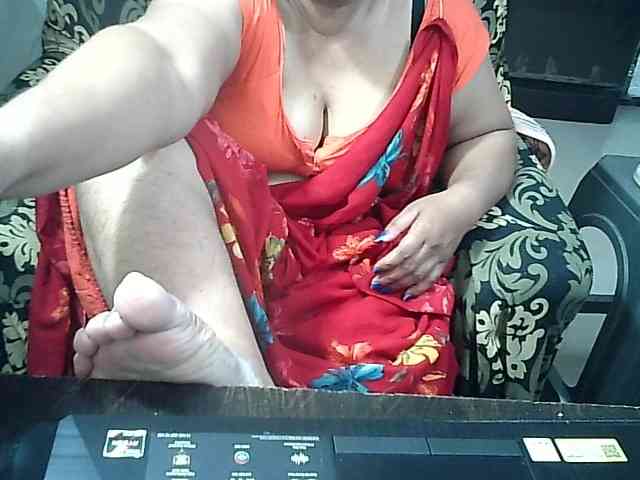 Indianbhabhimilf40 webcam