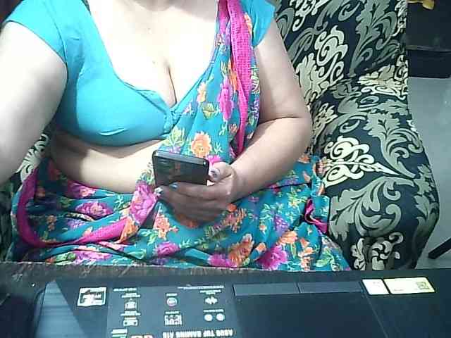 Indianbhabhimilf40 webcam