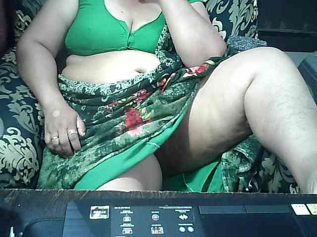 Indianbhabhimilf40 webcam
