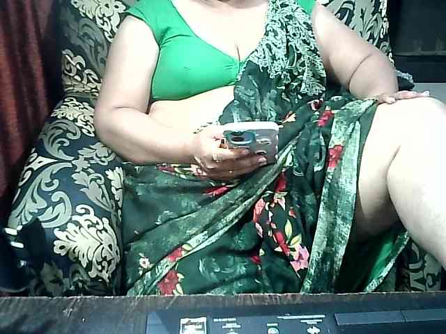 Indianbhabhimilf40 webcam