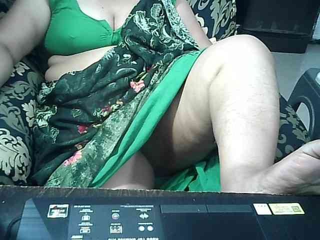 Indianbhabhimilf40 webcam