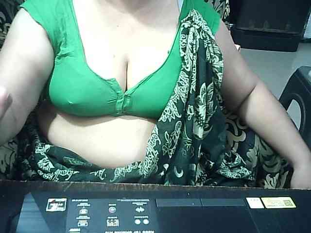 Indianbhabhimilf40 webcam
