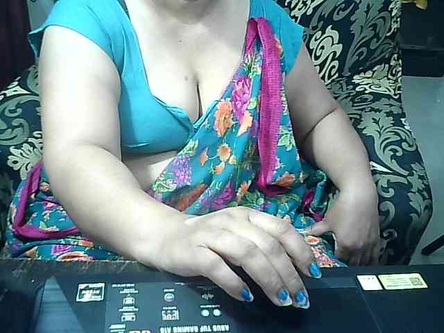 Indianbhabhimilf40 webcam