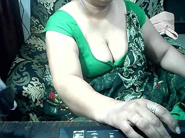 Indianbhabhimilf40 webcam