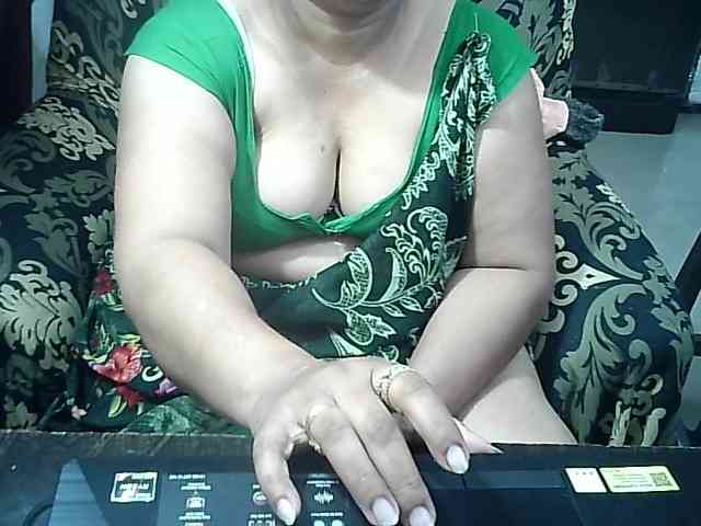 Indianbhabhimilf40 webcam