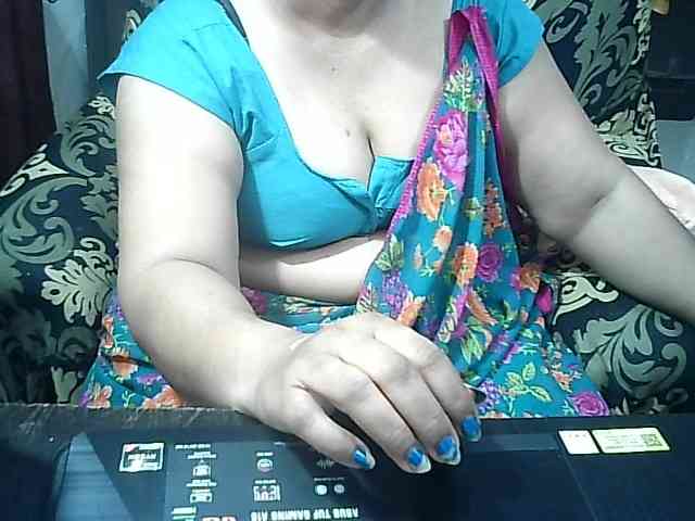 Indianbhabhimilf40 webcam