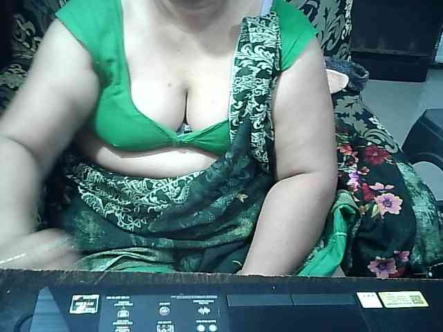 Indianbhabhimilf40 webcam