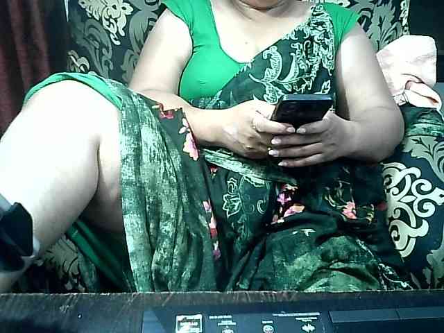 Indianbhabhimilf40 webcam