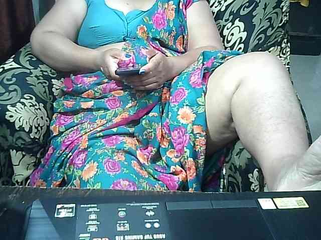 Indianbhabhimilf40 webcam