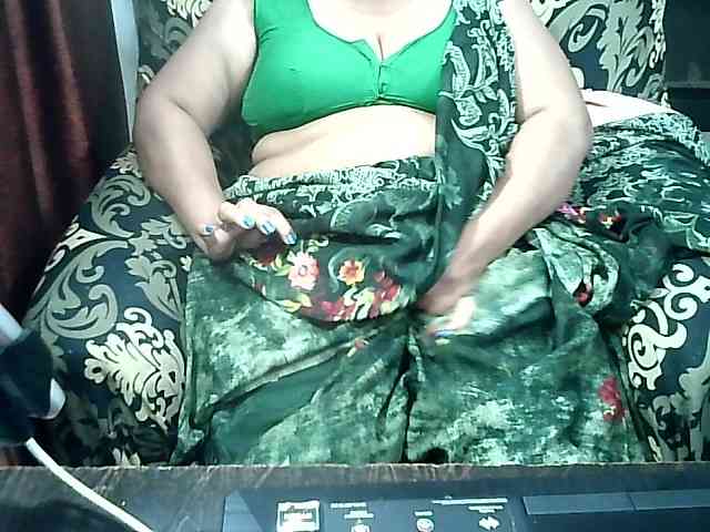 Indianbhabhimilf40 webcam