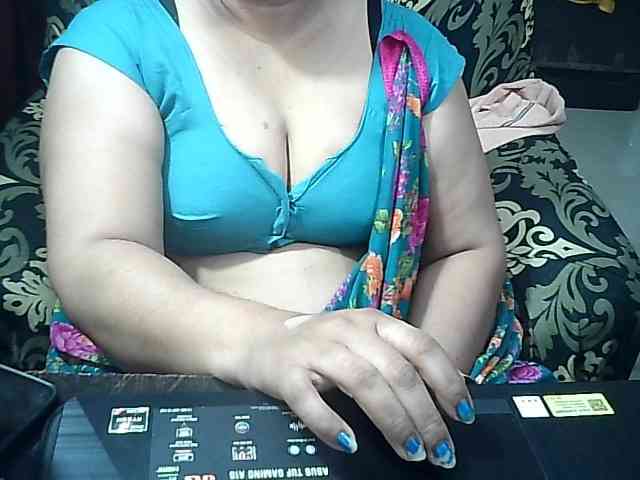 Indianbhabhimilf40 webcam