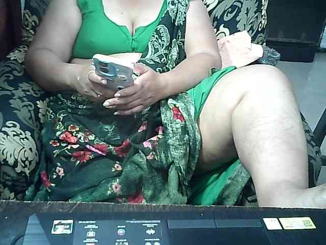 Indianbhabhimilf40 webcam