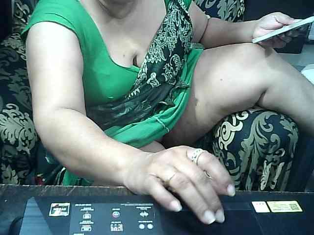Indianbhabhimilf40 webcam