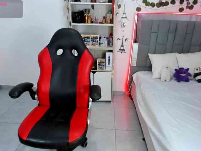 kittyscoot webcam