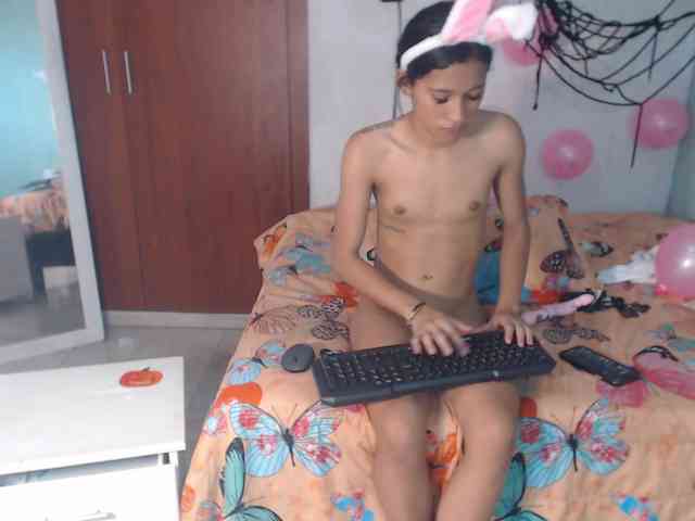 nicolle-sanders webcam