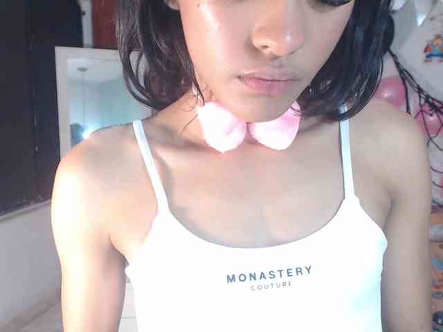 nicolle-sanders webcam