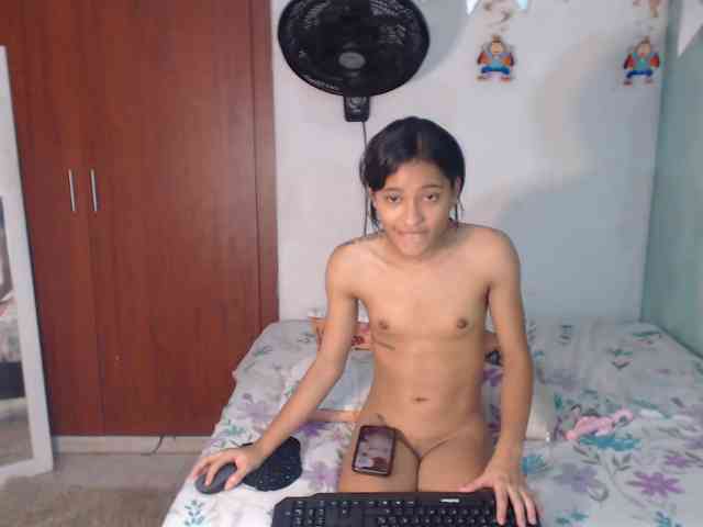 nicolle-sanders webcam